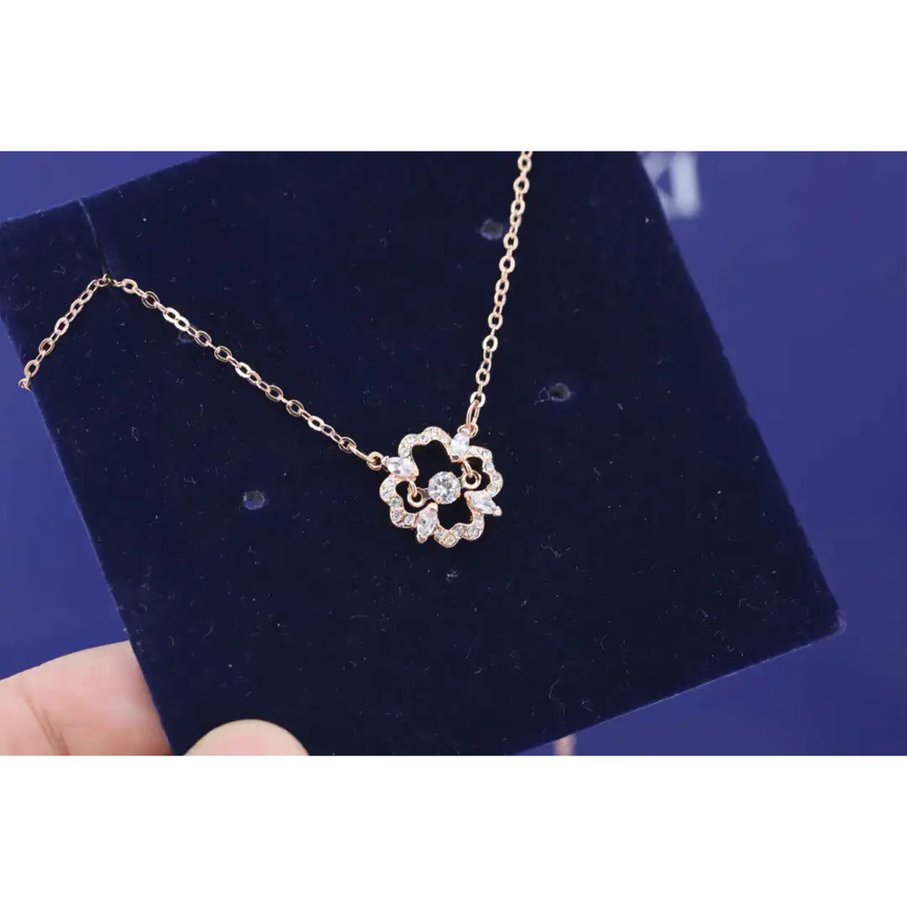 Swarovski rose gold floral clavicle necklace
